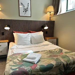 Tre Sma Hotell