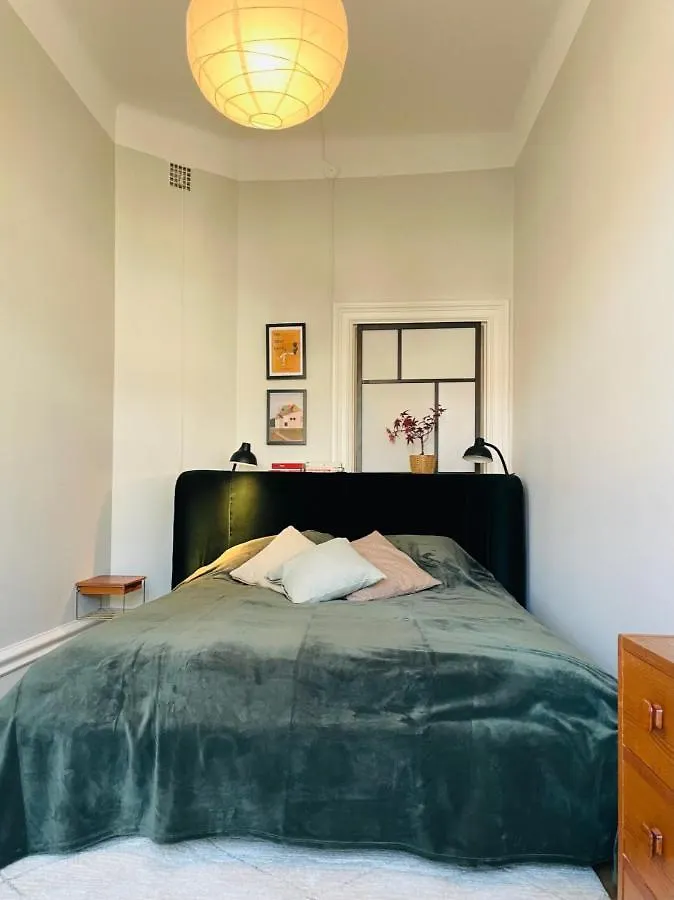 Cool And Light 2 Room Apartment In Sofo Estocolmo